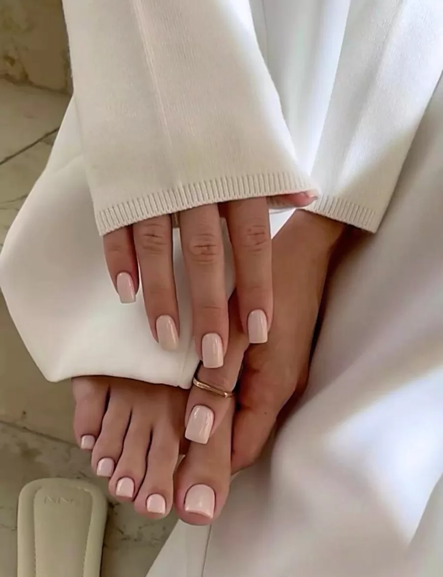 Coquetona GLAM (Manicure permanente plus + Pedicure permanente plus)
